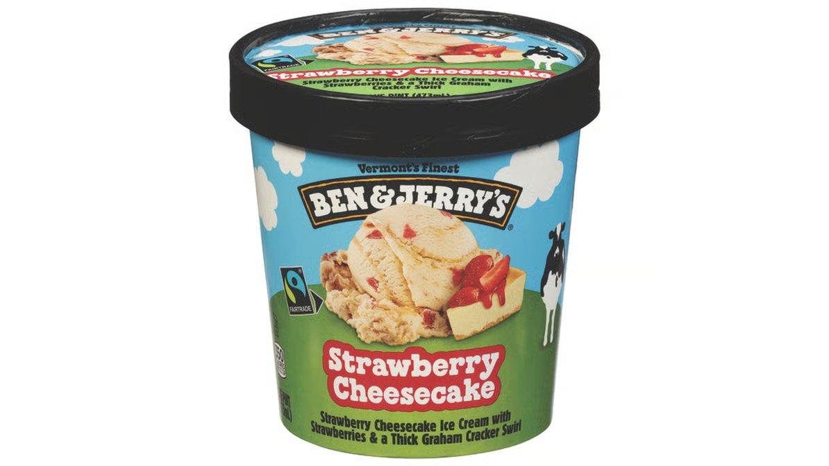 Ben & Jerry's Ice Cream Strawberry Cheesecake (1 pt) - Image 2