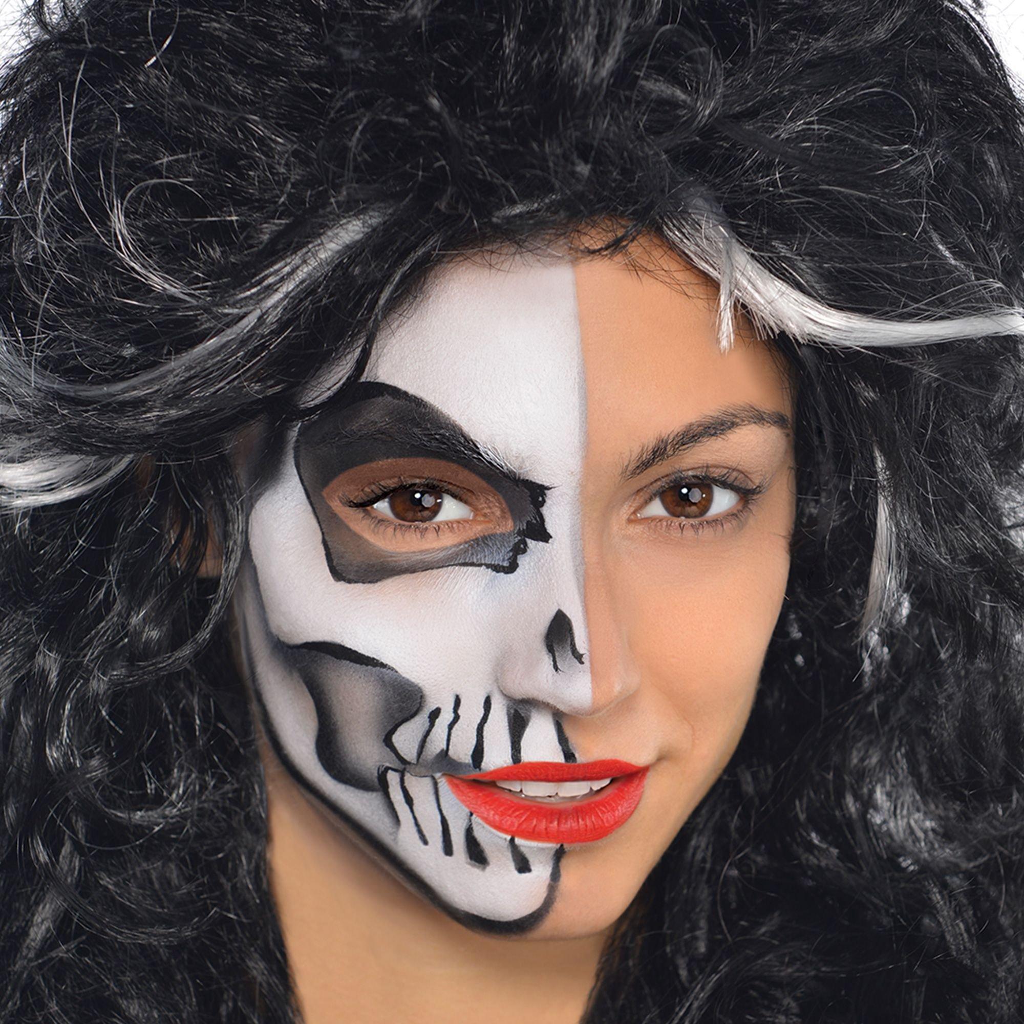 Black & White Makeup Kit - Image 2