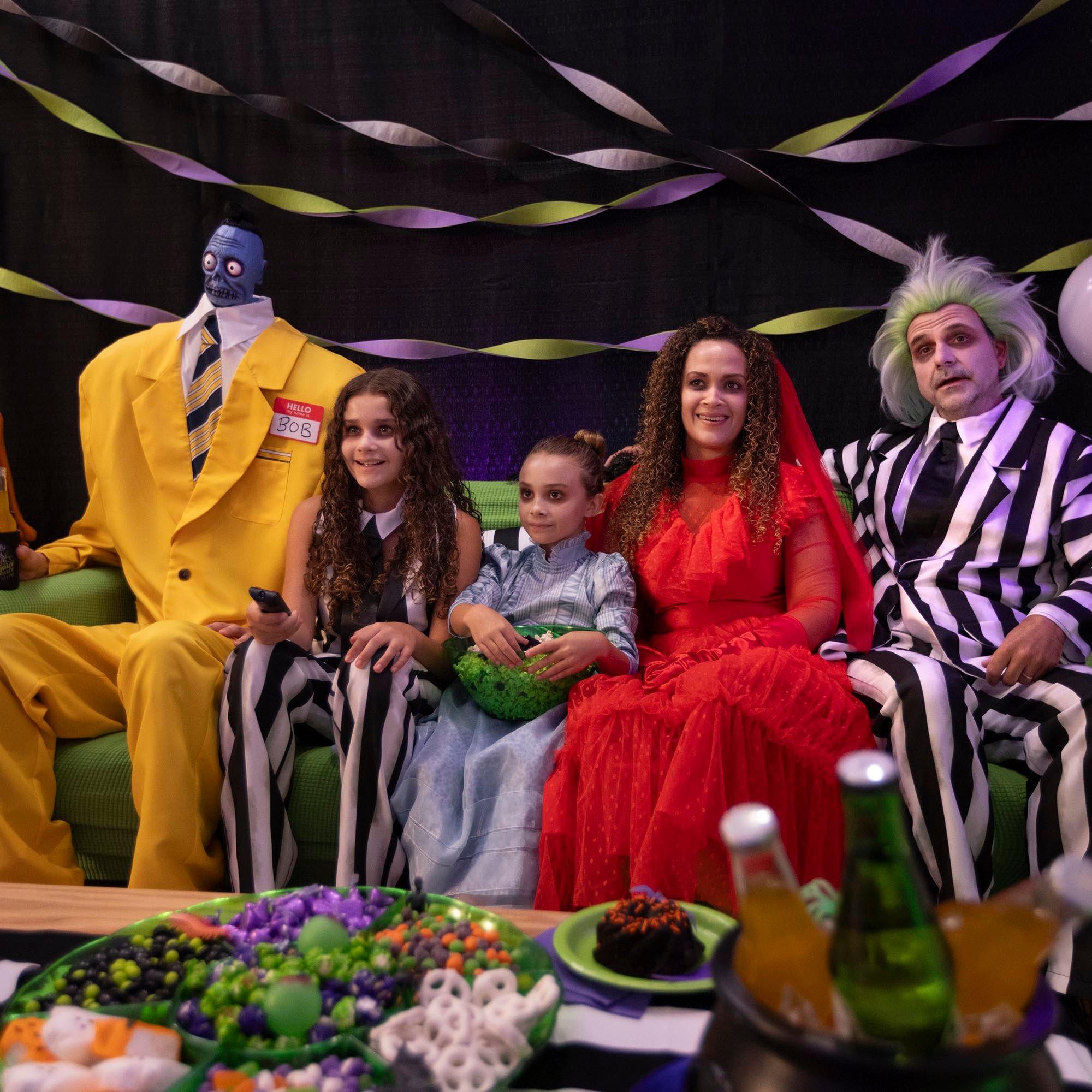 Men's Beetlejuice 2 Bob Costume - Image 8